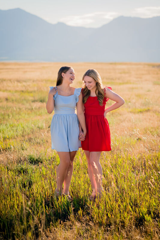 sister senior pictures 
